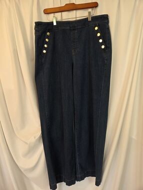 Chico's Medium Blue Wide Leg Women's Jeans with Gold Button Details. Size 16R